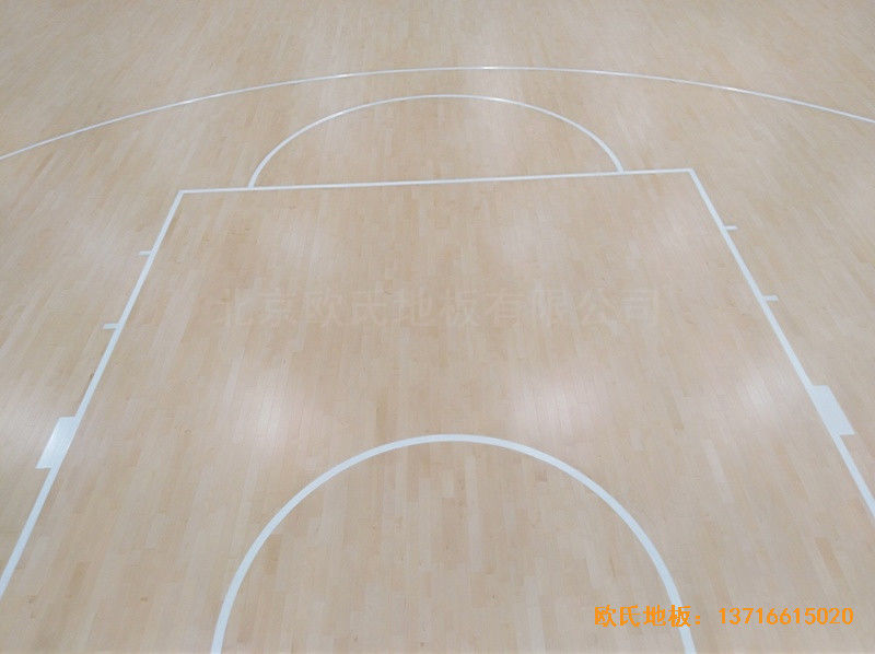 新疆克拉瑪依消防大隊(duì)籃球館體育木地板安裝案例4