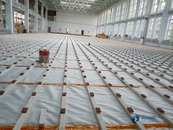 國(guó)標(biāo)運(yùn)動(dòng)籃球木地板價(jià)格表