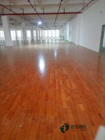 楓樺木運(yùn)動(dòng)籃球木地板價(jià)錢