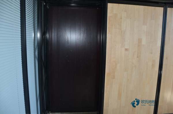 學(xué)校運(yùn)動(dòng)籃球木地板價(jià)格