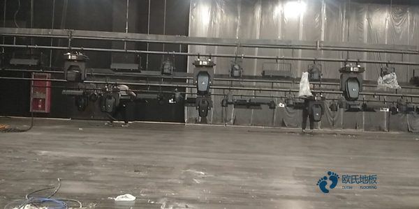 國產運動籃球木地板價格